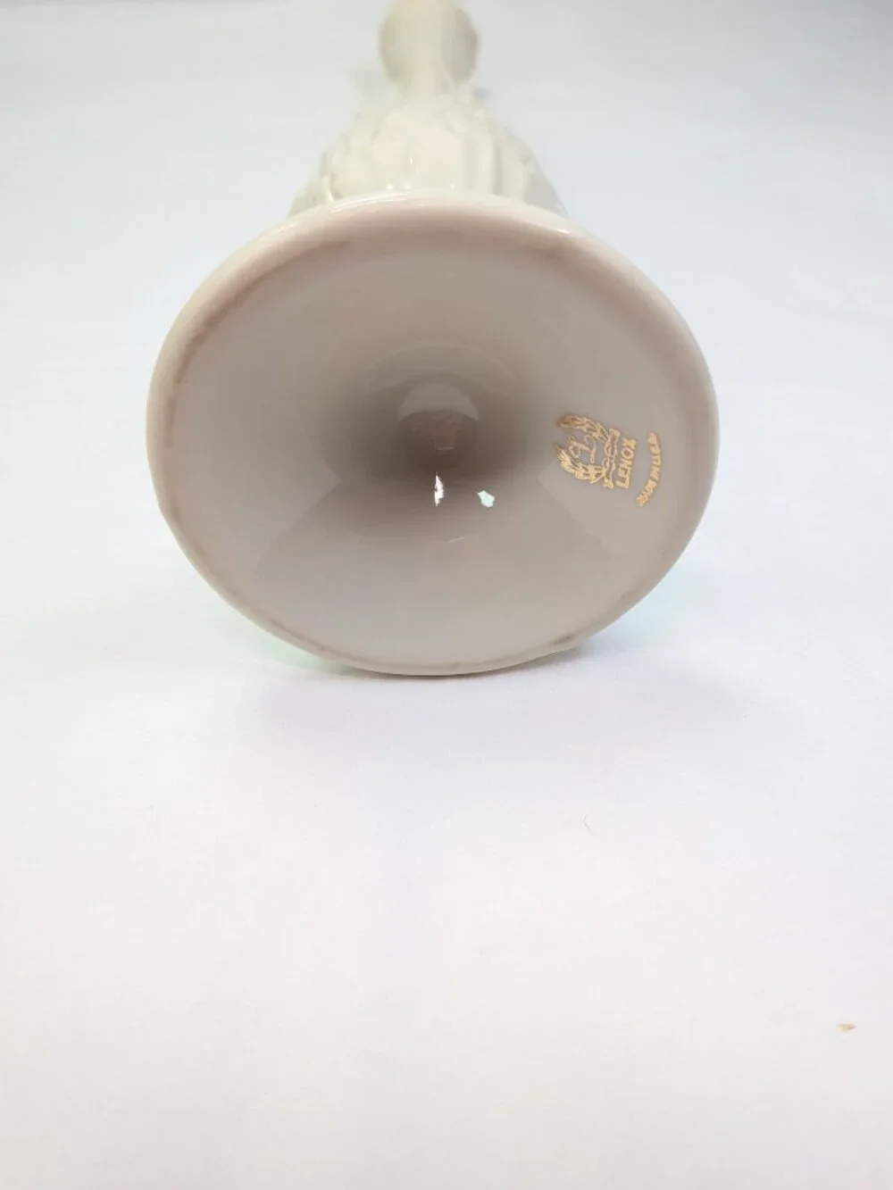 Lenox VTG 10.75” Ivory Tree of Life Scalloped Ribbed Porcelain Fine Bud Vase